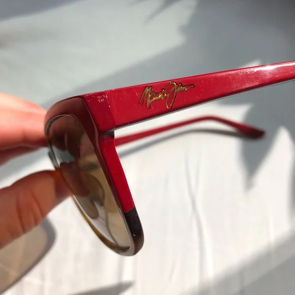 Maui Jim Sunglasses - Picture 3 of 9